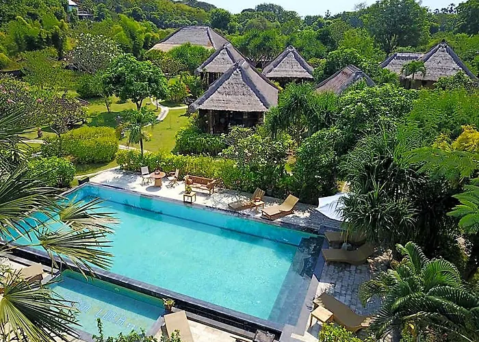 Sunia Loka & Dive Center バニュウェダン