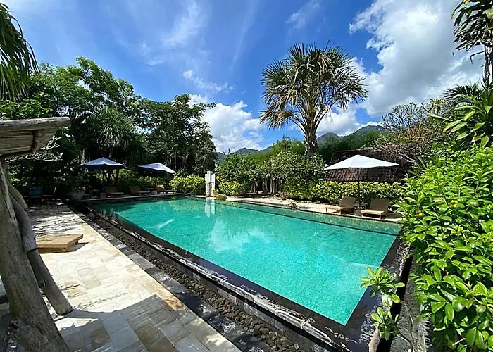 Sunia Loka & Dive Center 3*